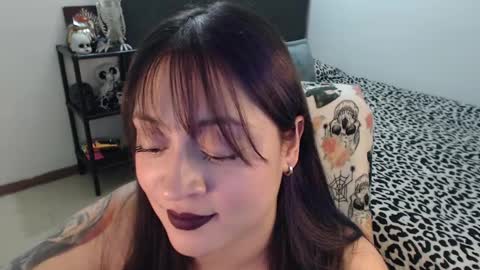 Snapshot of mia_adams_red chatting on 10, 1, 2025 mia online show from 10, 1, 2025
