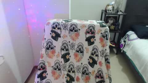 Snapshot of mia_adams_red chatting on 5, 2, 2025 mia online show from 5, 2, 2025
