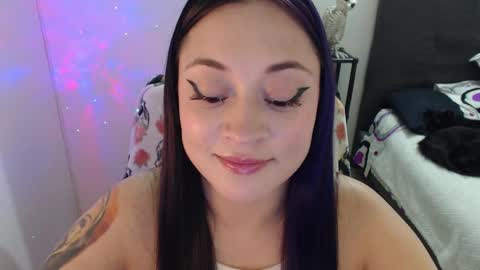 Snapshot of mia_adams_red chatting on 5, 2, 2025 mia online show from 5, 2, 2025