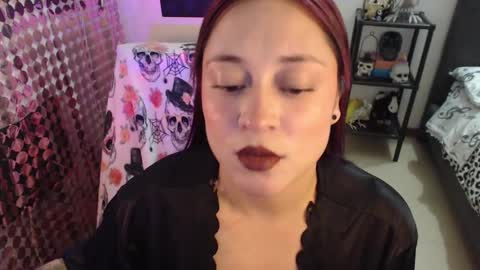 Snapshot of mia_adams_red chatting on 13, 9, 2025 mia online show from 13, 9, 2025