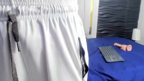 Dreams Couple online show from 7, 1, 2025