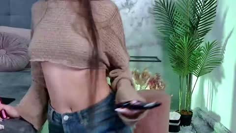 Freya Allen online show from 17, 2, 2025