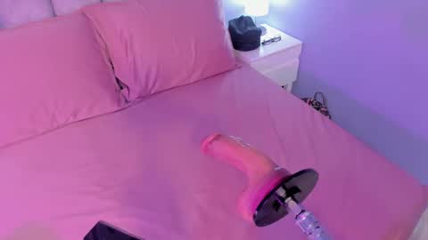 mia online show from 1, 10, 2025
