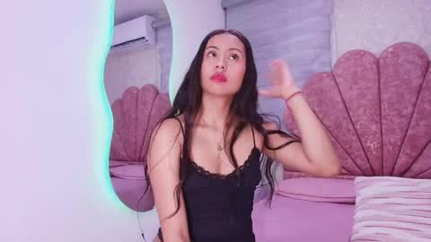 Snapshot of mia_collenss chatting on 29, 4, 2026 Mia online show from 29, 4, 2026