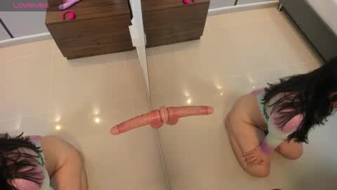 M I A  online show from 24, 2, 2026