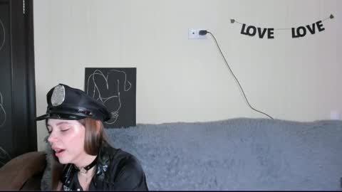 Mia  next stream Thursday 1400 UTC1 Friday 1400 UTC1 online show from 11, 3, 2025