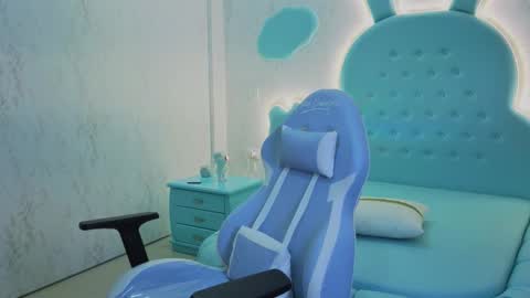 Mia Cuttee online show from 30, 10, 2025