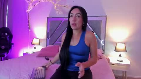 Snapshot of mia_davis__ chatting on 6, 7, 2026 mia_davis__ online show from 6, 7, 2026