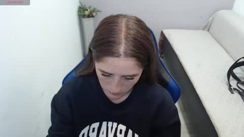 Mia online show from 8, 11, 2025