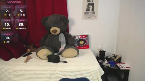 Mia online show from 10, 4, 2026