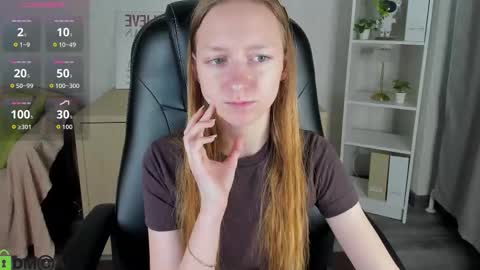 mia_e1fie online show from 3, 11, 2025