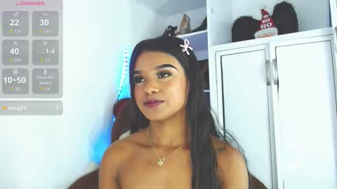 mia_fernand online show from 5, 1, 2026