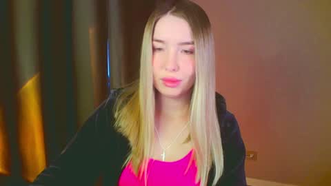 Snapshot of mia_fleur_ chatting on 11, 1, 2025 Mia online show from 11, 1, 2025