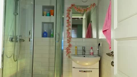 Mia online show from 22, 2, 2025