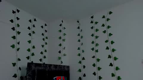 Snapshot of mia_garcia2 chatting on 21, 10, 2025 MIA online show from 21, 10, 2025