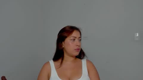 Snapshot of mia_garcia2 chatting on 23, 11, 2025 MIA online show from 23, 11, 2025