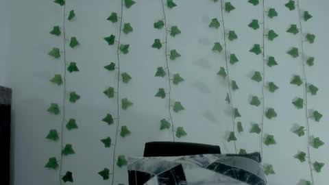 Snapshot of mia_garcia2 chatting on 4, 3, 2026 MIA online show from 4, 3, 2026