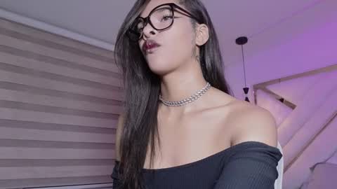 Mia online show from 1, 2, 2026