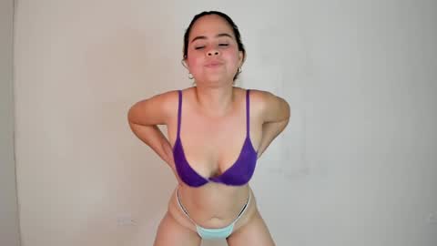 Snapshot of mia_hansper chatting on 28, 1, 2025 Mia online show from 28, 1, 2025