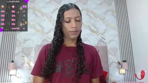 Mia Hiills online show from 5, 6, 2026