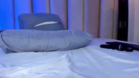  I am Mia  online show from 27, 9, 2025