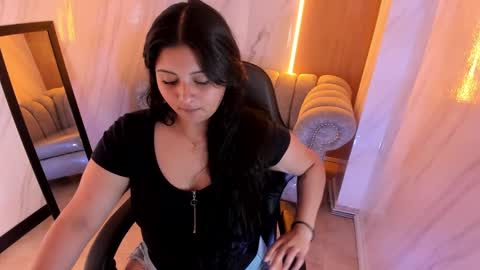 Snapshot of mia_hot_tf chatting on 6, 10, 2025 Mia online show from 6, 10, 2025