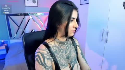 Snapshot of mia_jagger chatting on 4, 7, 2026 Val online show from 4, 7, 2026