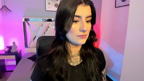 Snapshot of mia_jagger chatting on 8, 7, 2026 Val online show from 8, 7, 2026
