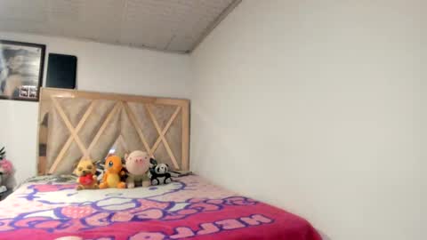 mia kaneee online show from 22, 11, 2025