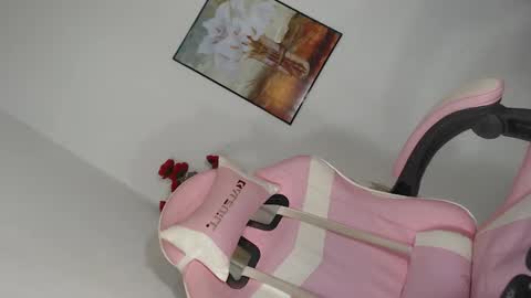 Your Pretty Petite Mia  online show from 15, 2, 2026