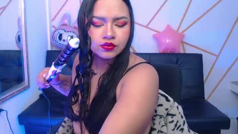 Snapshot of mia_kraviz chatting on 20, 5, 2026 mia_kraviz online show from 20, 5, 2026