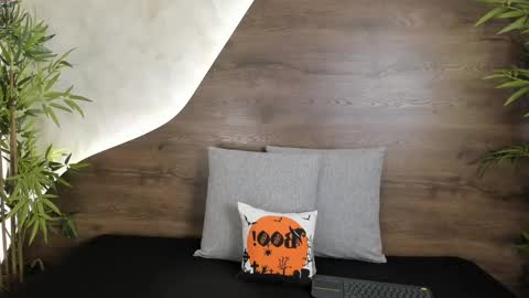 Snapshot of mia_lacy chatting on 18, 10, 2025 mia_lacy online show from 18, 10, 2025