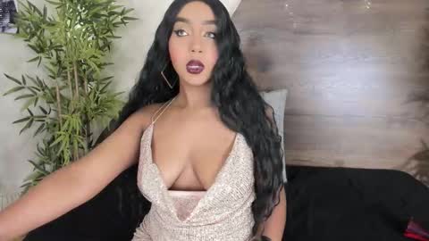 Snapshot of mia_lacy chatting on 19, 11, 2025 mia_lacy online show from 19, 11, 2025