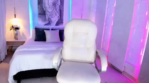 Mia Lane online show from 3, 6, 2026