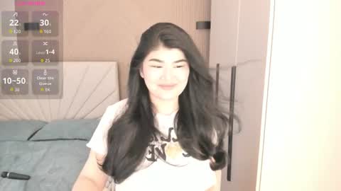 Snapshot of mia_lui chatting on 13, 6, 2026 Mia 3 online show from 13, 6, 2026