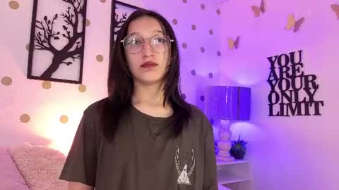 Snapshot of mia_luna0 chatting on 18, 6, 2026 Mia online show from 18, 6, 2026