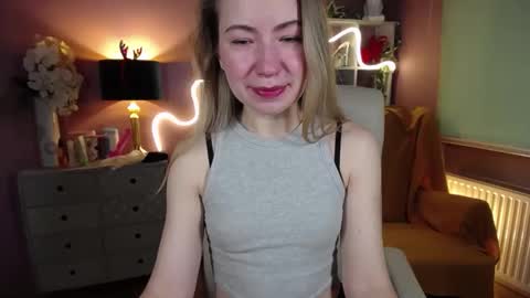 Snapshot of mia_luxx92 chatting on 6, 1, 2025 Mia online show from 6, 1, 2025