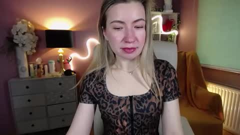 Snapshot of mia_luxx92 chatting on 13, 1, 2025 Mia online show from 13, 1, 2025