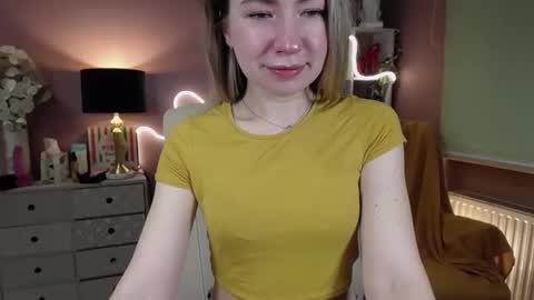 Snapshot of mia_luxx92 chatting on 1, 2, 2025 Mia online show from 1, 2, 2025