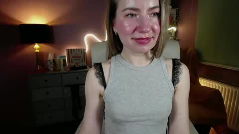 Snapshot of mia_luxx92 chatting on 2, 3, 2025 Mia online show from 2, 3, 2025