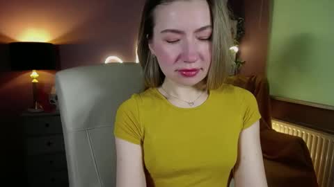 Snapshot of mia_luxx92 chatting on 5, 3, 2025 Mia online show from 5, 3, 2025