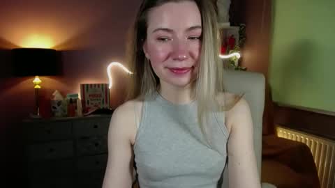 Snapshot of mia_luxx92 chatting on 7, 3, 2025 Mia online show from 7, 3, 2025