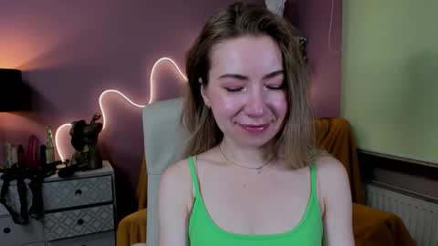 Snapshot of mia_luxx92 chatting on 12, 9, 2025 Mia online show from 12, 9, 2025