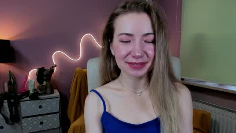 Snapshot of mia_luxx92 chatting on 24, 9, 2025 Mia online show from 24, 9, 2025