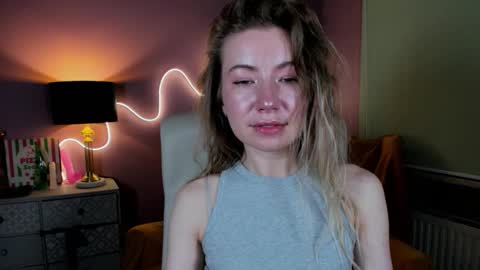 Snapshot of mia_luxx92 chatting on 9, 11, 2025 Mia online show from 9, 11, 2025