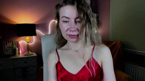 Snapshot of mia_luxx92 chatting on 16, 11, 2025 Mia online show from 16, 11, 2025