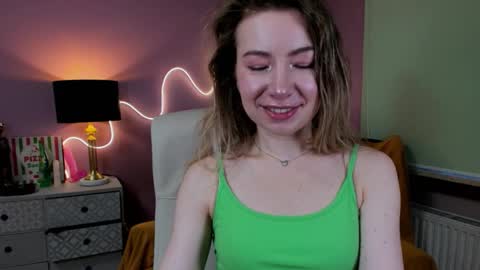 Snapshot of mia_luxx92 chatting on 19, 11, 2025 Mia online show from 19, 11, 2025