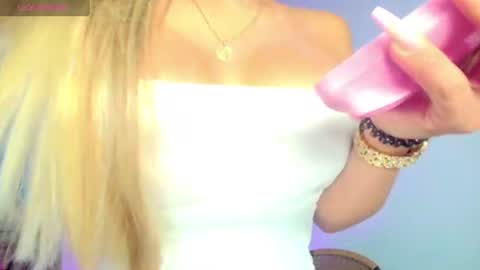 Snapshot of mia_mattel chatting on 12, 6, 2026 333 online show from 12, 6, 2026