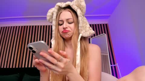 Mia here Appreciate your support online show from 31, 1, 2025