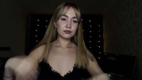 Snapshot of mia_meww chatting on 24, 2, 2025 Mia online show from 24, 2, 2025